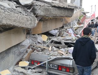 Turkey, Van earthquake, IHH relief effort, October 25 2011