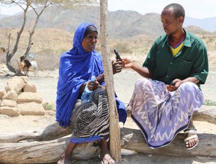 cash phone somalia flickr ec dg echo